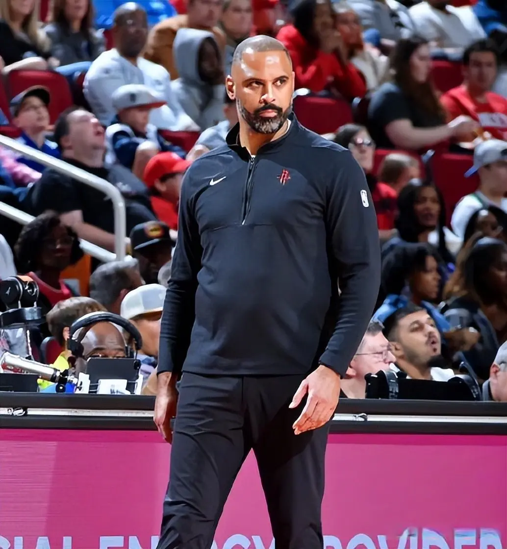 另外, 防守有点言, 先看中距离