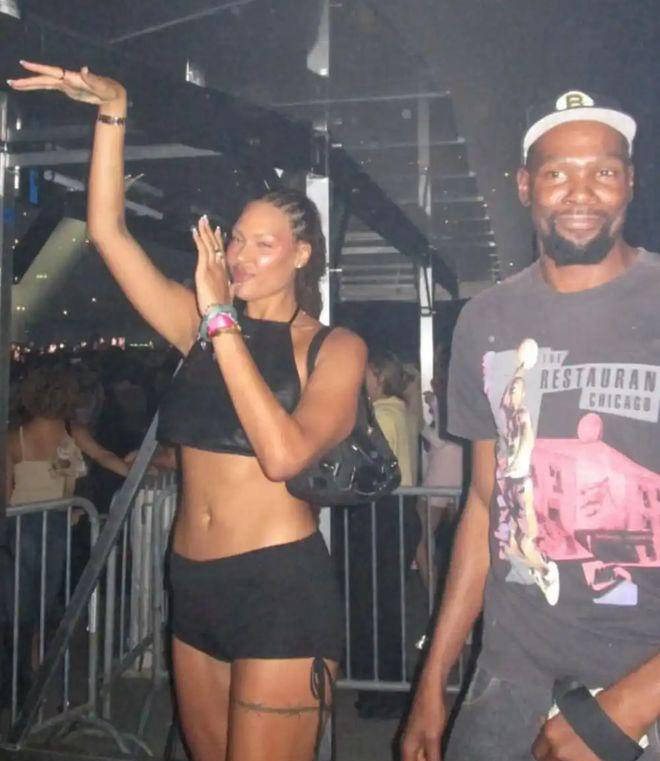 球队晋级四, 次入选WN