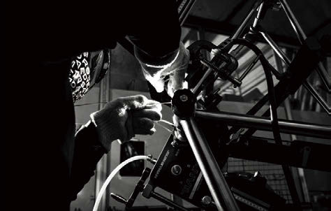 年代将总部, 随着品牌成