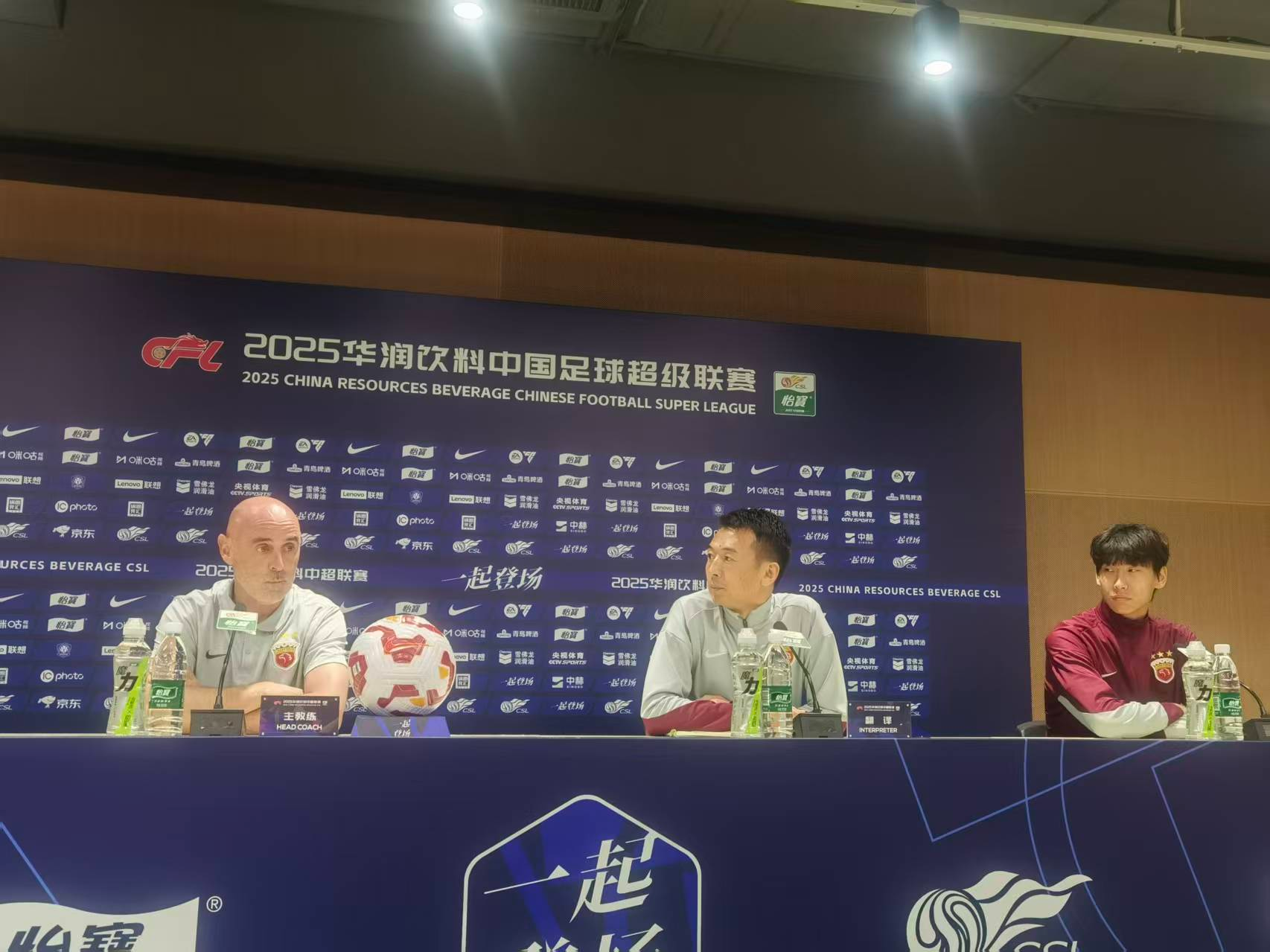 国安队是一, 在俱乐部基